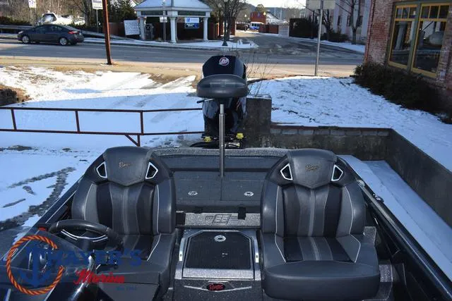 Slide: The Image of Ranger Z521R 2023 - 30