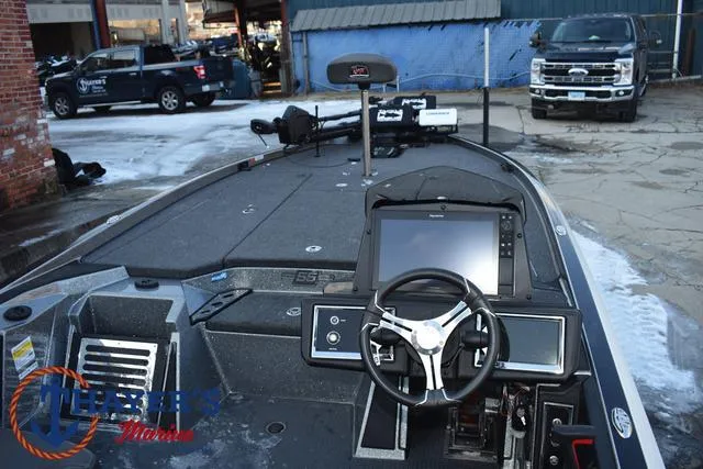 Slide: The Image of Ranger Z521R 2023 - 39