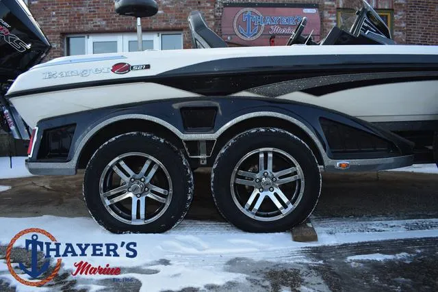 Slide: The Image of Ranger Z521R 2023 - 4