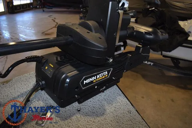 Slide: The Image of Minn Kota Ulterra motor on 2024 Lund 1775 Impact XS Sport boat. - 13
