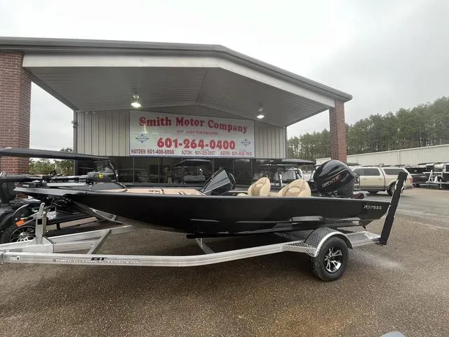 The Image of Xpress H18C Crappie 2025 - 1