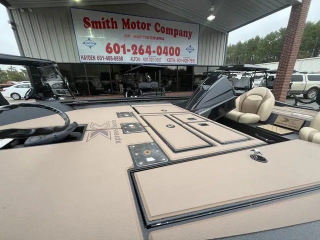 Slide: The Image of Xpress H18C Crappie 2025 - 3