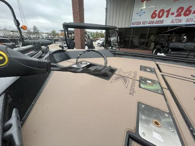 Slide: The Image of Xpress H18C Crappie 2025 - 5