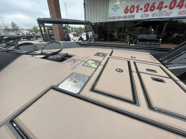 Slide: The Image of Xpress H18C Crappie 2025 - 6