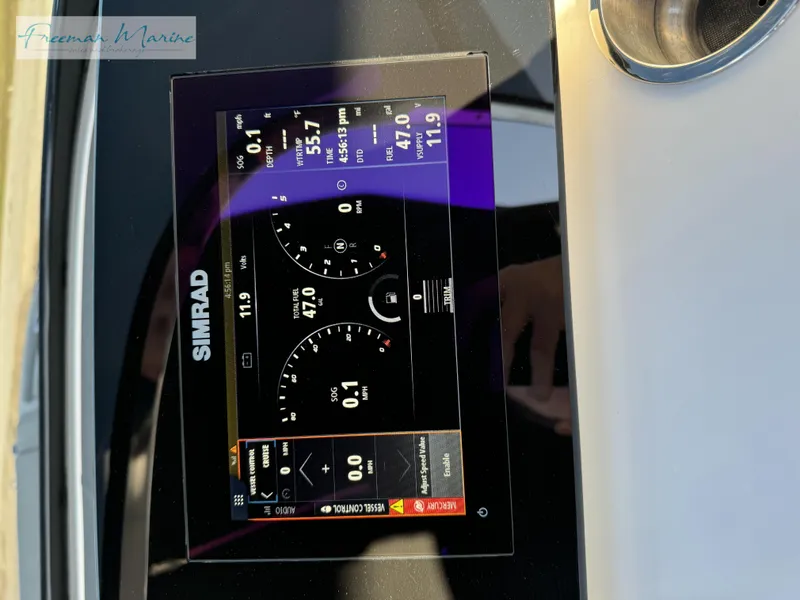 Slide: The Image of Sea Ray SLX 280 2020 - 54