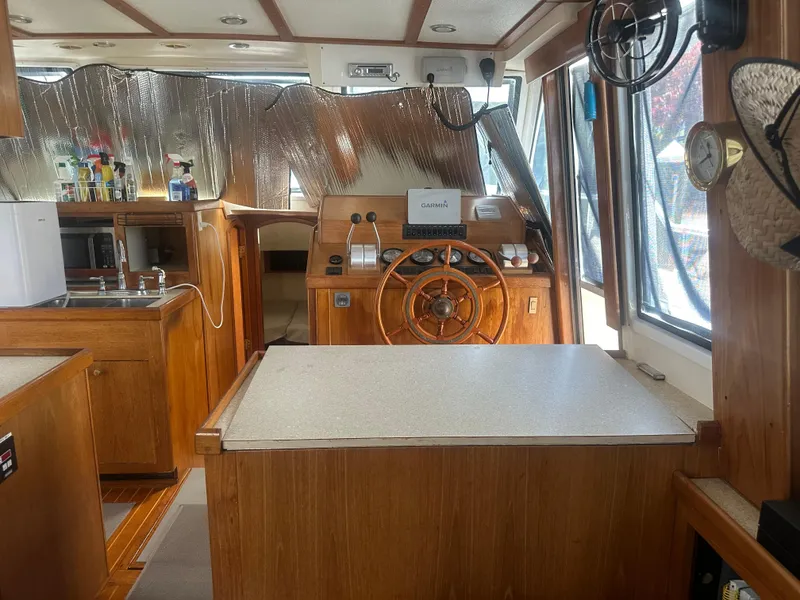 Slide: The Image of Mainship 430 Trawler 1999 - 57