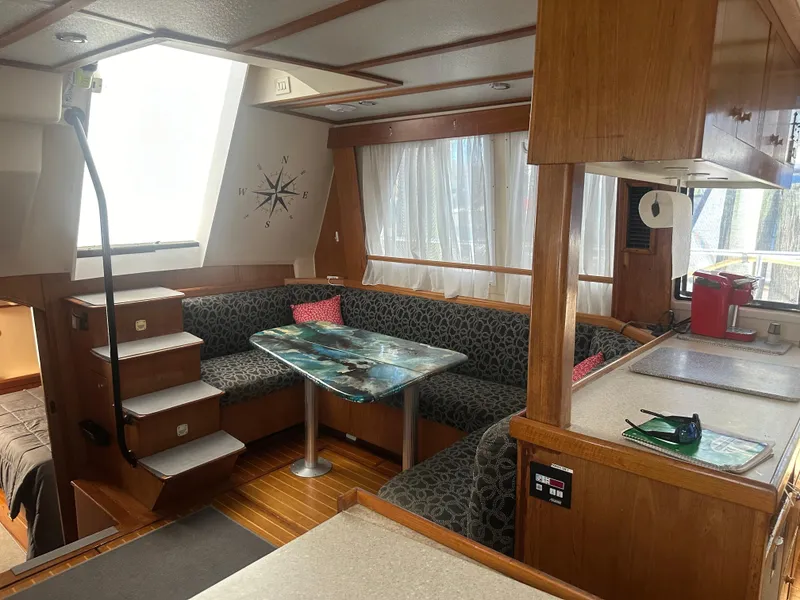 Slide: The Image of Mainship 430 Trawler 1999 - 58