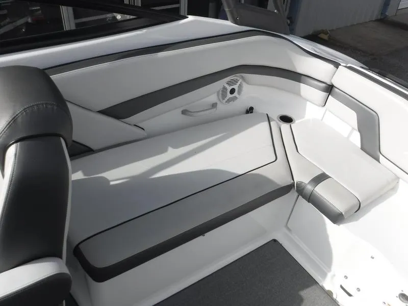 Slide: The Image of Yamaha AR240 - SAT1800A-UAP 2019 - 15