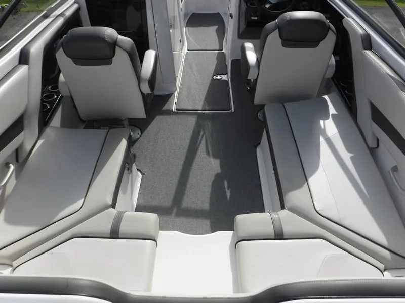 Slide: The Image of Yamaha AR240 - SAT1800A-UAP 2019 - 8