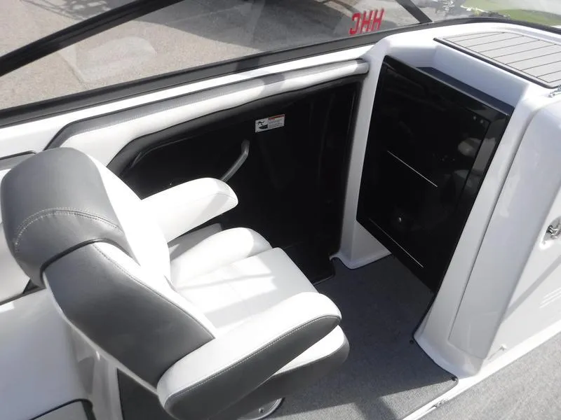 Slide: The Image of Yamaha AR240 - SAT1800A-UAP 2019 - 9