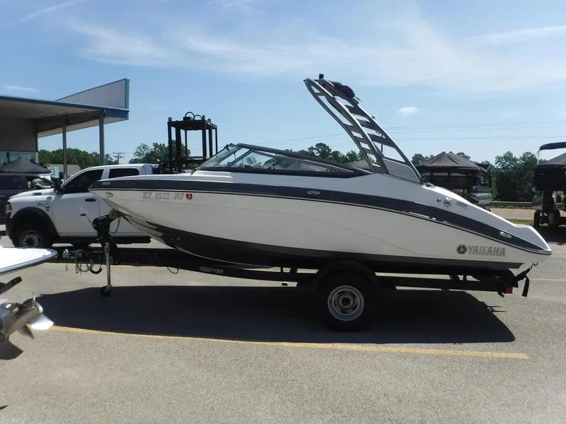 Slide: The Image of Yamaha 195S 2020 - 1