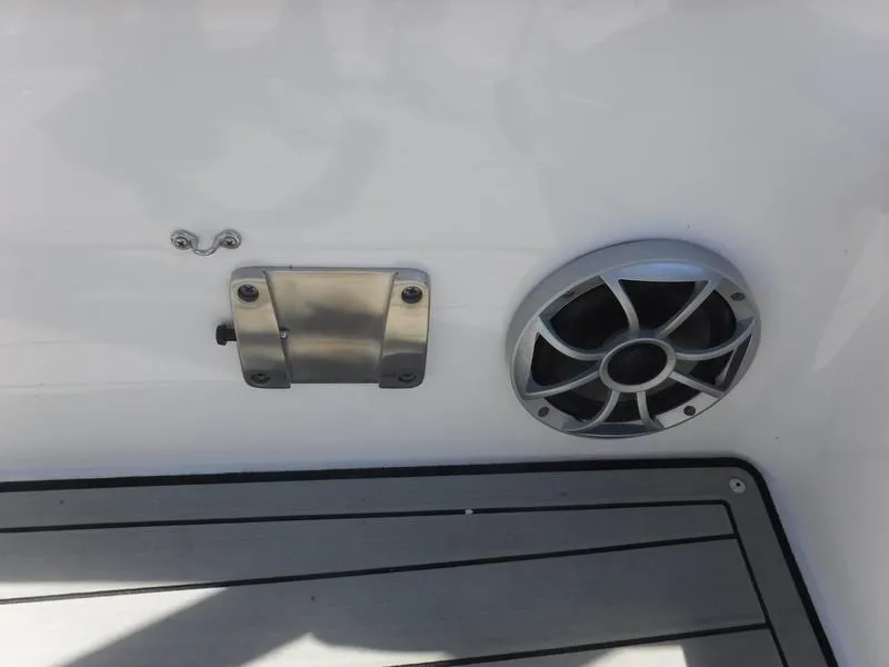 Slide: The Image of Yamaha 195S 2020 - 20