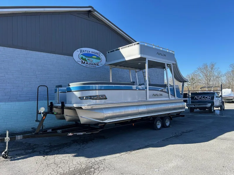 The Image of 2025 Avalon Catalina 2585 Funship Cruise pontoon boat on trailer at Water Werks Marine. - 0