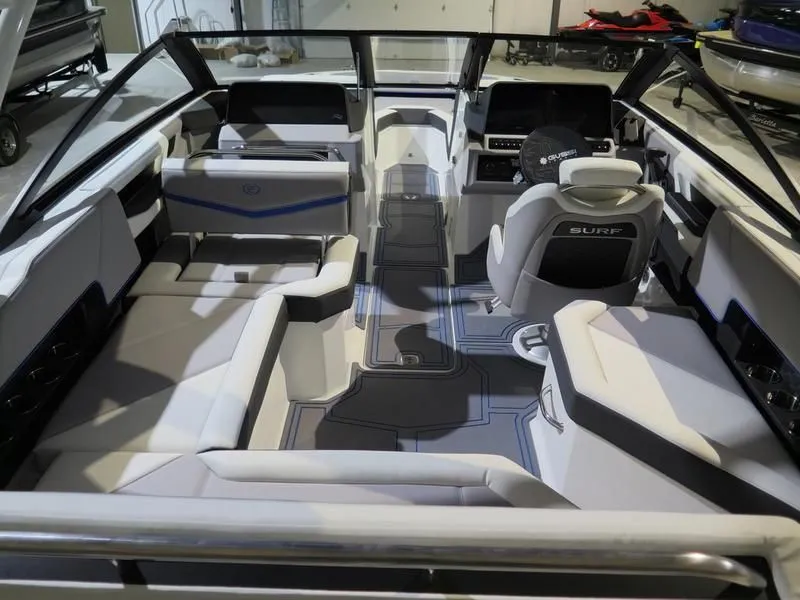 Slide: The Image of Cobalt R4 Surf 2024 - 29