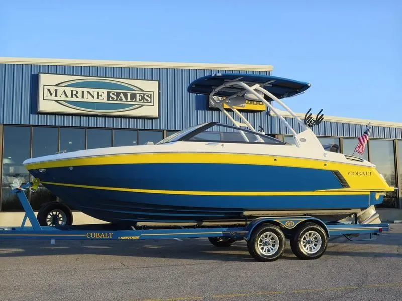 Slide: The Image of Cobalt R4 Surf 2024 - 43