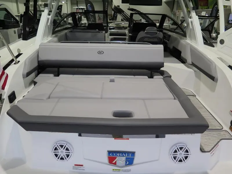 Slide: The Image of Cobalt R6 2025 - 38