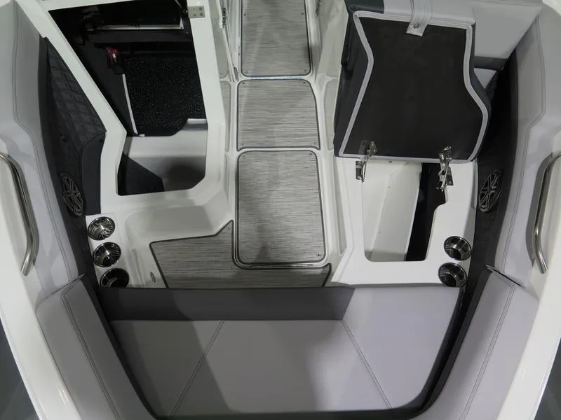 Slide: The Image of Cobalt R6 2025 - 5