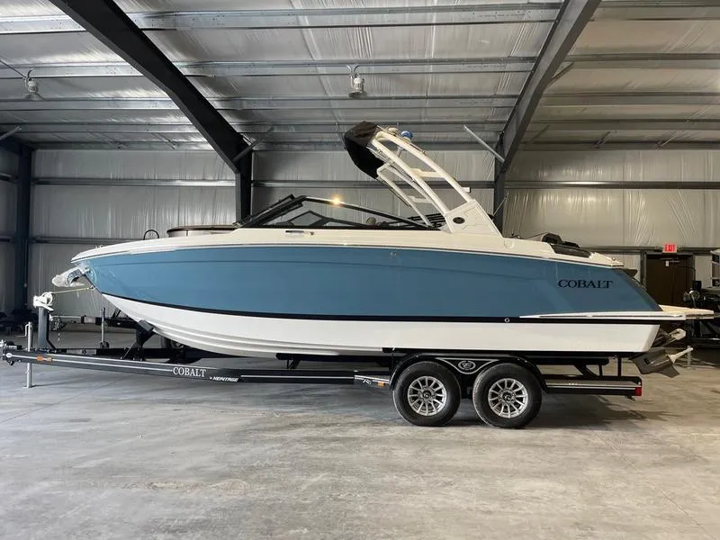 Slide: The Image of Cobalt R6 2025 - 60