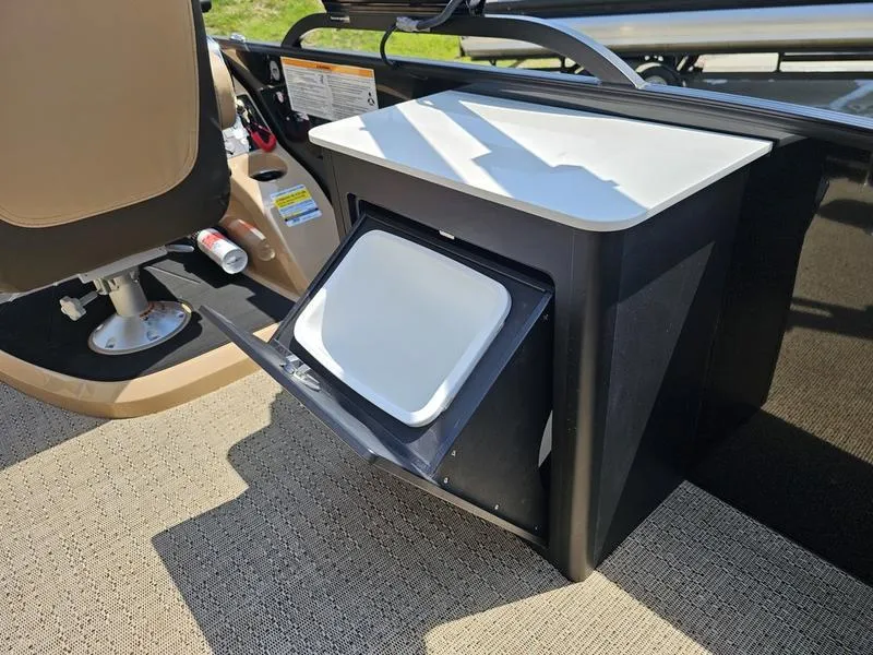 Slide: The Image of Barletta CABRIO C24UE 2025 - 23