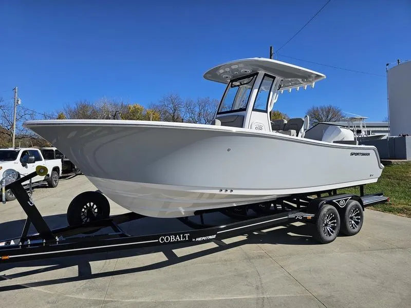 The Image of Sportsman Heritage 231 Center Console 2025 - 1