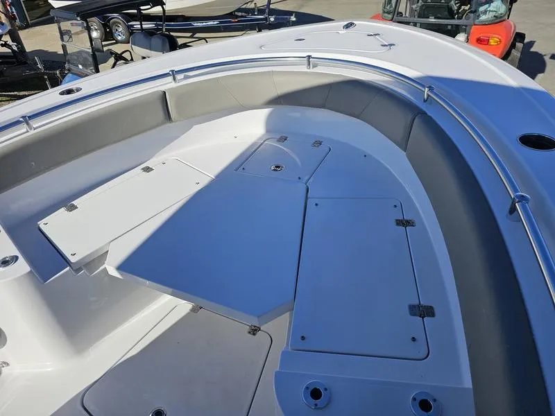 Slide: The Image of Sportsman Heritage 231 Center Console 2025 - 16