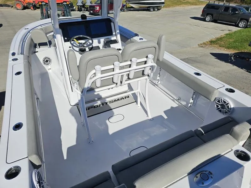 Slide: The Image of Sportsman Heritage 231 Center Console 2025 - 4