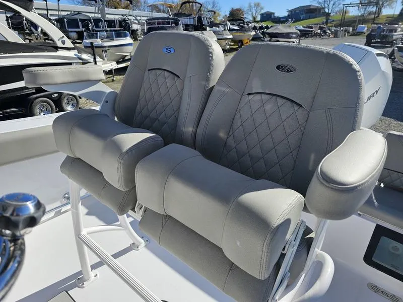 Slide: The Image of Sportsman Heritage 231 Center Console 2025 - 9