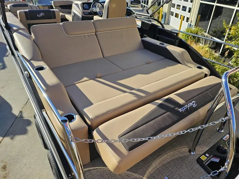 Slide: The Image of Barletta Cabrio C22U 2025 - 22