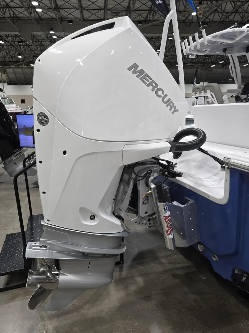 Slide: The Image of Sportsman Masters 227 Bay Boat 2025 - 15