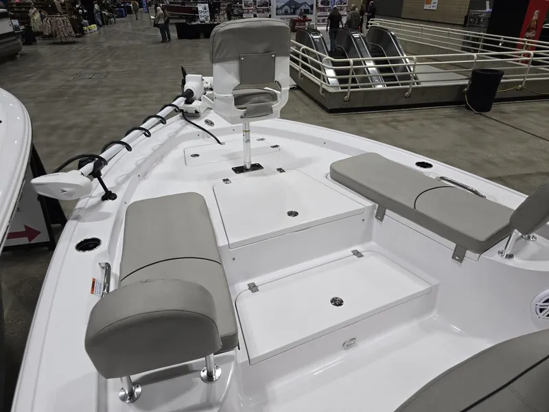 Slide: The Image of Sportsman Masters 227 Bay Boat 2025 - 8