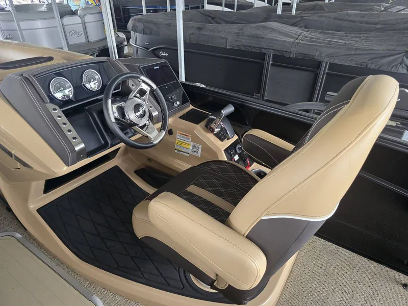 Slide: The Image of Barletta Lusso L23UC 2025 - 6