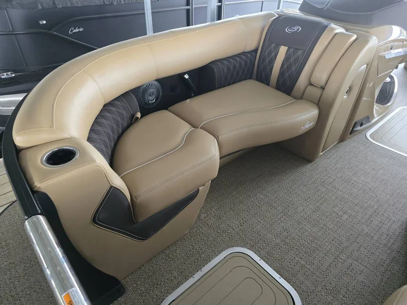 Slide: The Image of Barletta Lusso L23UC 2025 - 9