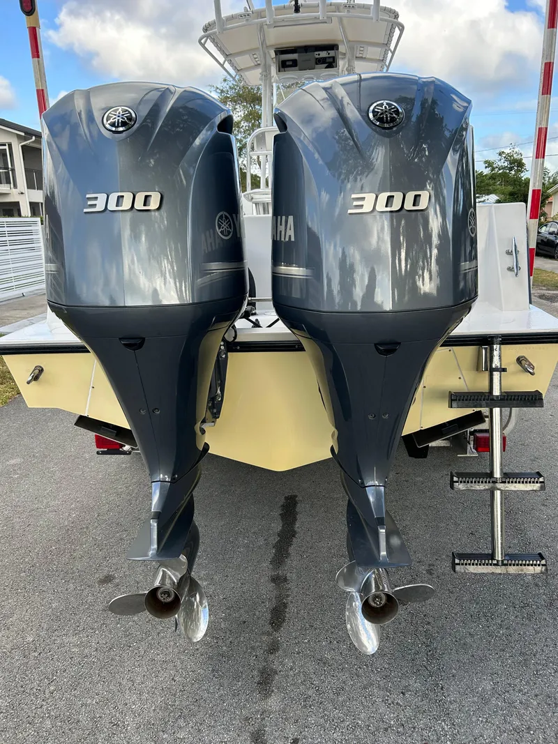 Slide: The Image of 2001 Contender 27' cuddy with twin Yamaha 300 outboard engines. - 15
