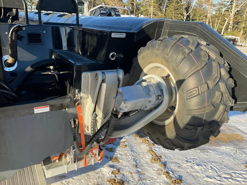 Slide: The Image of Close-up of Ocean Craft Marine 9.5 M 2017 amphibious vehicle wheel mechanism. - 8