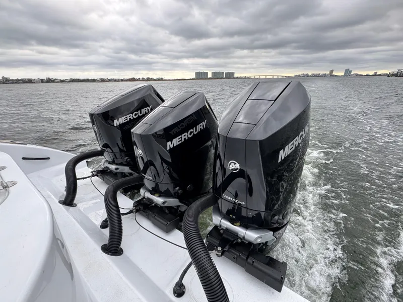 Slide: The Image of Yellowfin 42 Offshore 2023 - 55