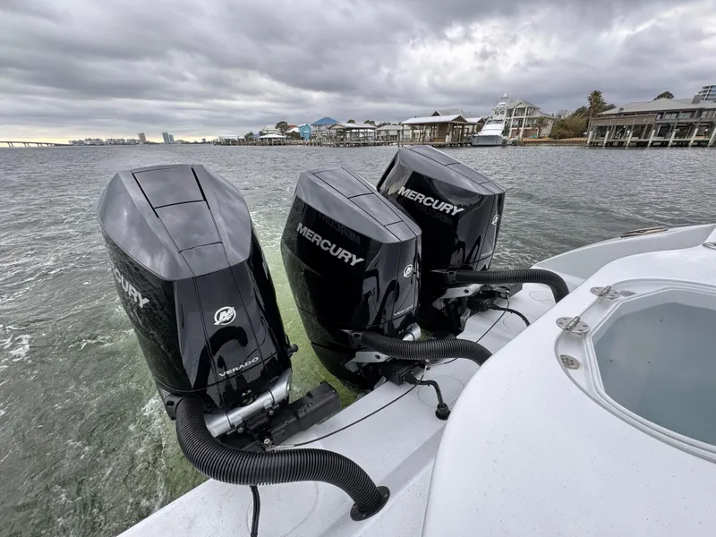 Slide: The Image of Yellowfin 42 Offshore 2023 - 56