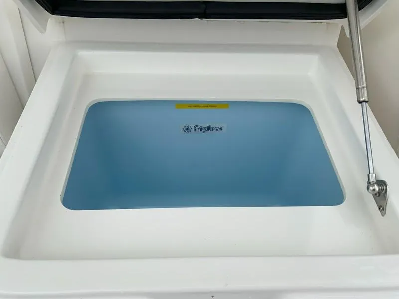 Slide: The Image of Livewell compartment on 2022 Albemarle 360 Express Fisherman boat. - 32