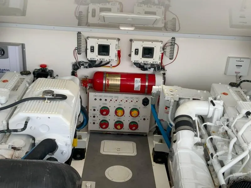 Slide: The Image of Albemarle 360 Express Fisherman 2022 - 89