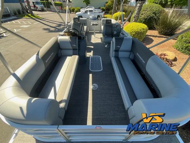 Slide: The Image of 2024 Bennington 22 SSR pontoon boat with Yamaha engine at VS Marine Boating Center. - 10