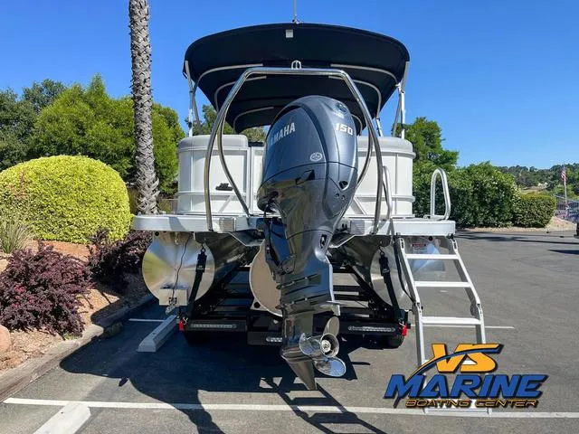 Slide: The Image of 2024 Bennington 22 SSR pontoon boat with Yamaha engine at VS Marine Boating Center. - 8