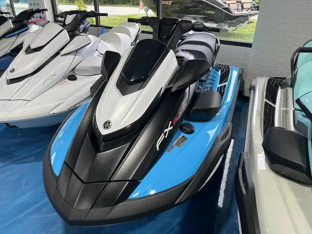 Slide: The Image of Yamaha FX SVHO 2025 - 10