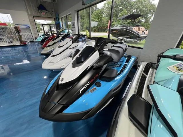 Slide: The Image of Yamaha FX SVHO 2025 - 15