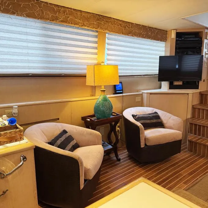 Slide: The Image of Main Salon - 22