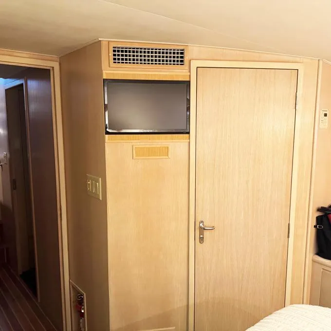 Slide: The Image of Master Stateroom - 32