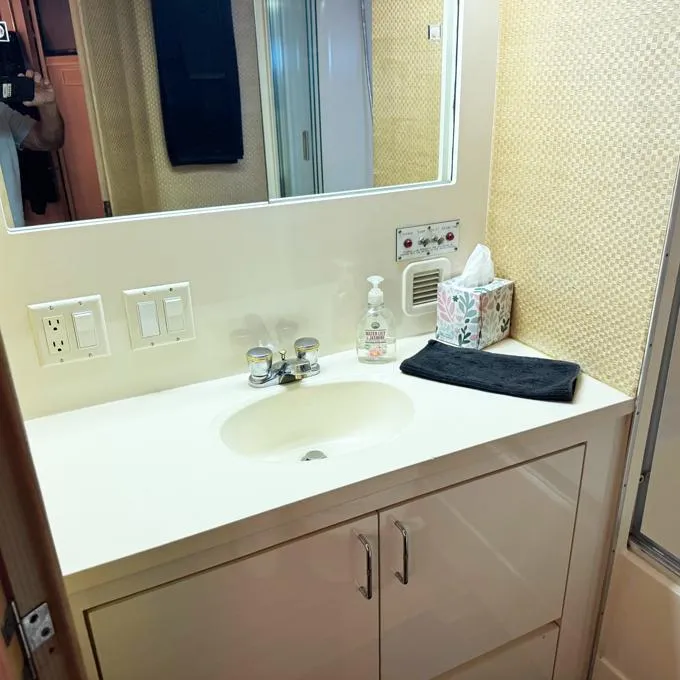 Slide: The Image of Ensuite Master Head - 33
