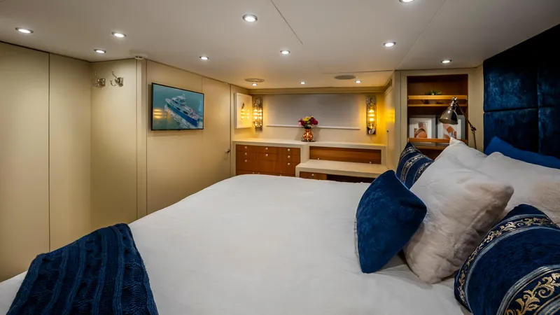 Slide: The Image of Stephens Brothers Expedition 1975 - 118