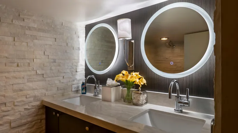 Slide: The Image of Stephens Brothers Expedition 1975 - 122