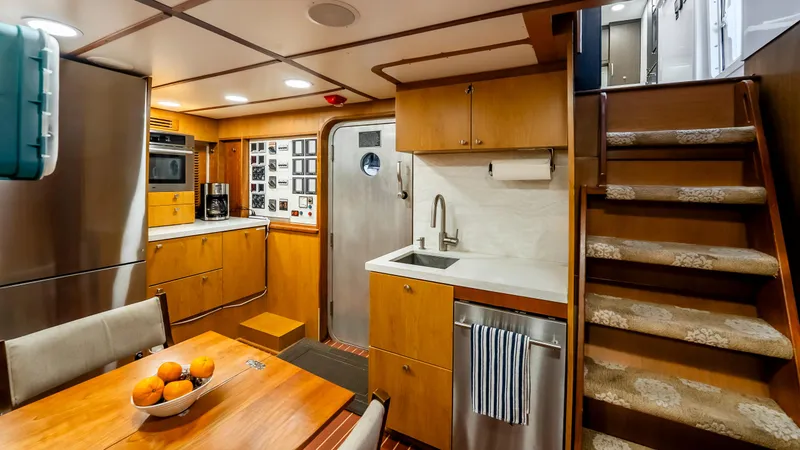 Slide: The Image of Crew quarters - 128