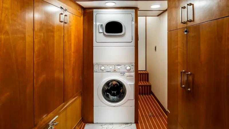 Slide: The Image of Stephens Brothers Expedition 1975 - 130