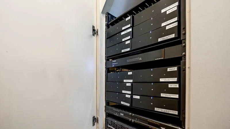 Slide: The Image of Sonos sound system - 134